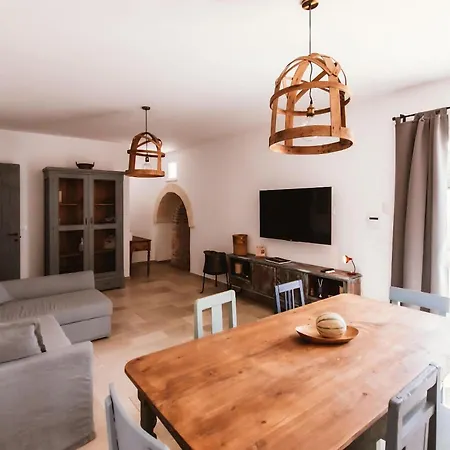 בית נופש Trullo Pietra Bianca אוסטוני