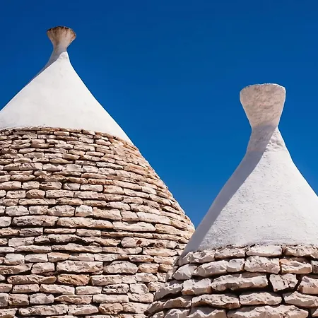Trullo Pietra Bianca Ostuni
